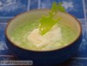 Apfelsuppe mit Sauerrahmeis