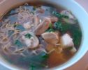 Chinesische Hühnersuppe mit Spinat